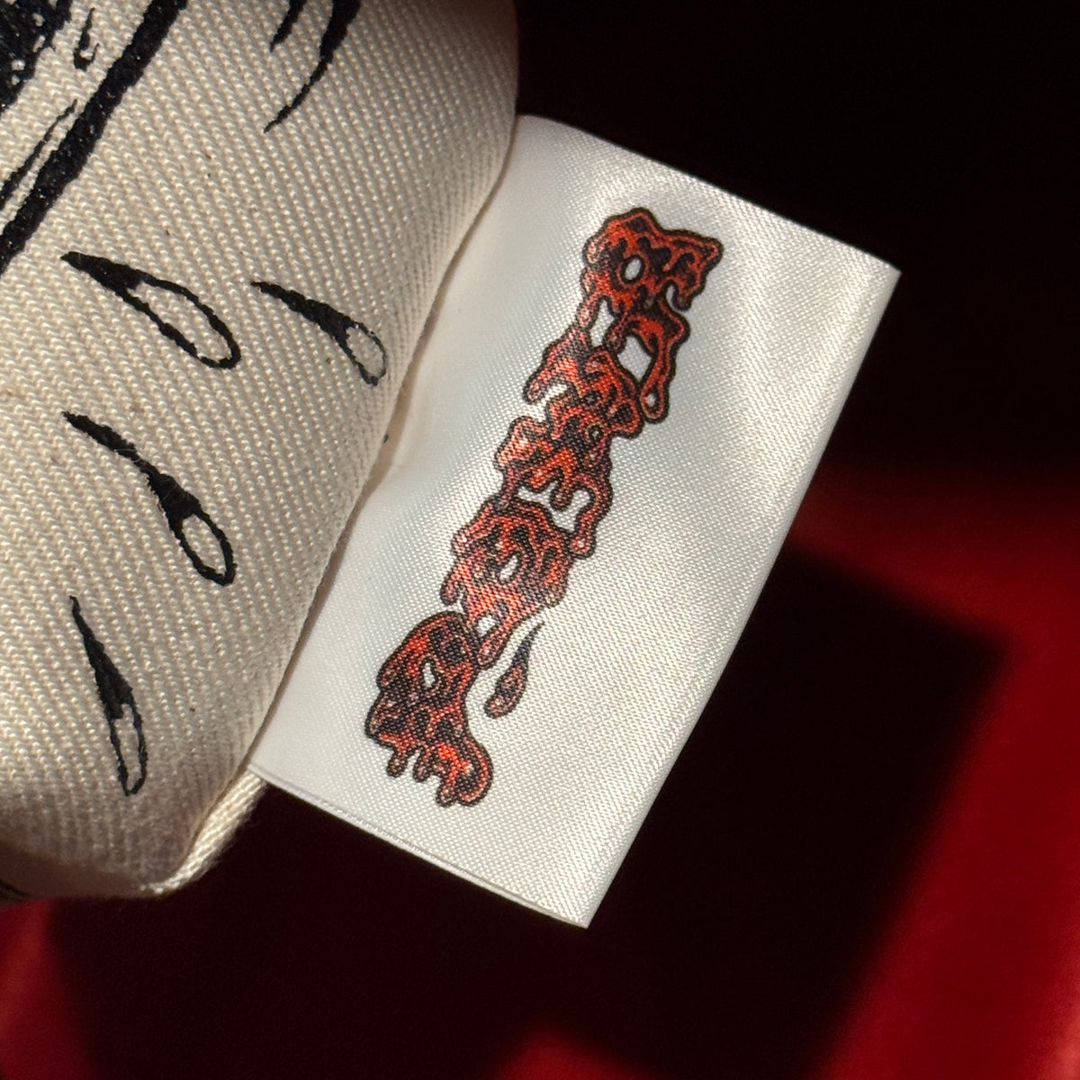 Suck it” クッション – inkworld.jp